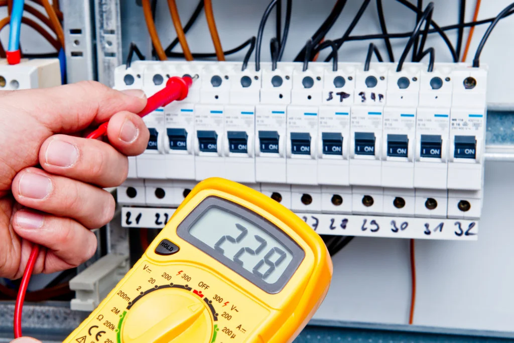 Étiquette énergie DPE montrant les différentes classes de A à G avec des flèches colorées